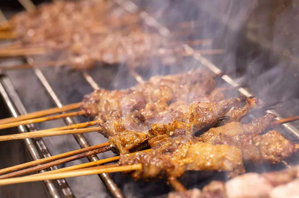 创业做什么行业最好？餐饮业“钱”景广阔！_3